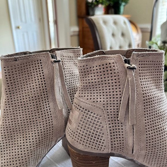 Toms open-toe bootie with side zipper in taupe suede - Picture 4 of 6